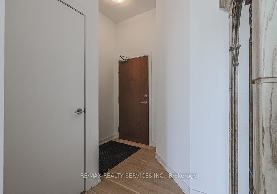 2220-lakeshore-boulevard-etobicoke-ontario-w12099334