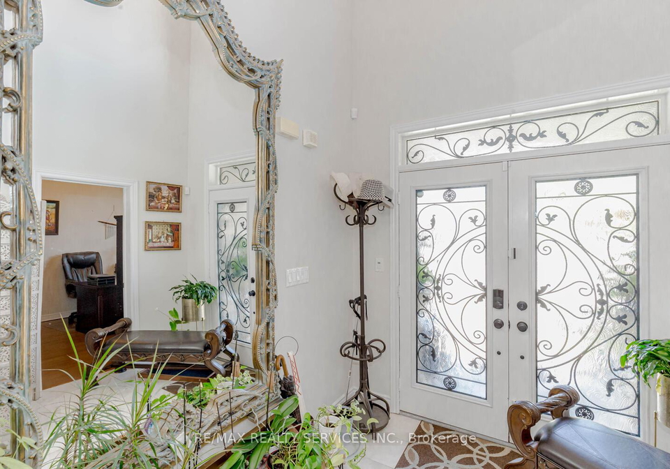 2224-colonel-william-parkway-n-oakville-ontario-w12099651