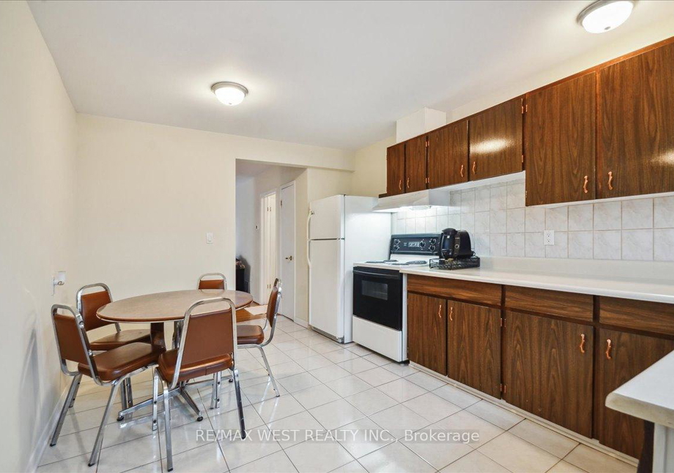78-silverstone-drive-etobicoke-ontario-w12099673