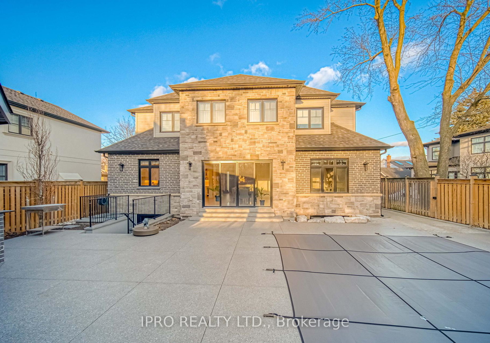 1516-pembroke-drive-oakville-ontario-w12101494