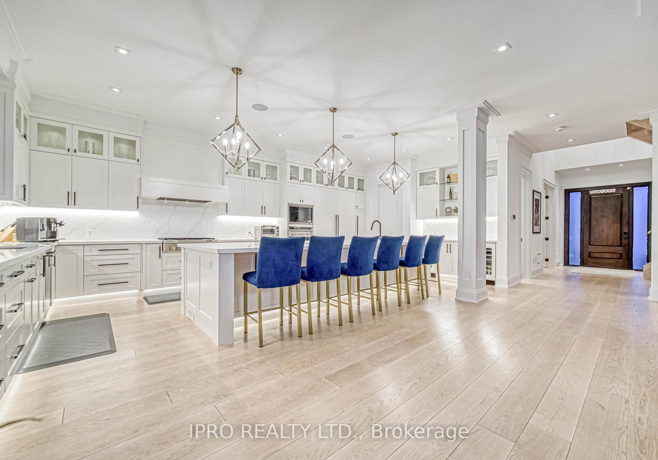 1516-pembroke-drive-oakville-ontario-w12101494