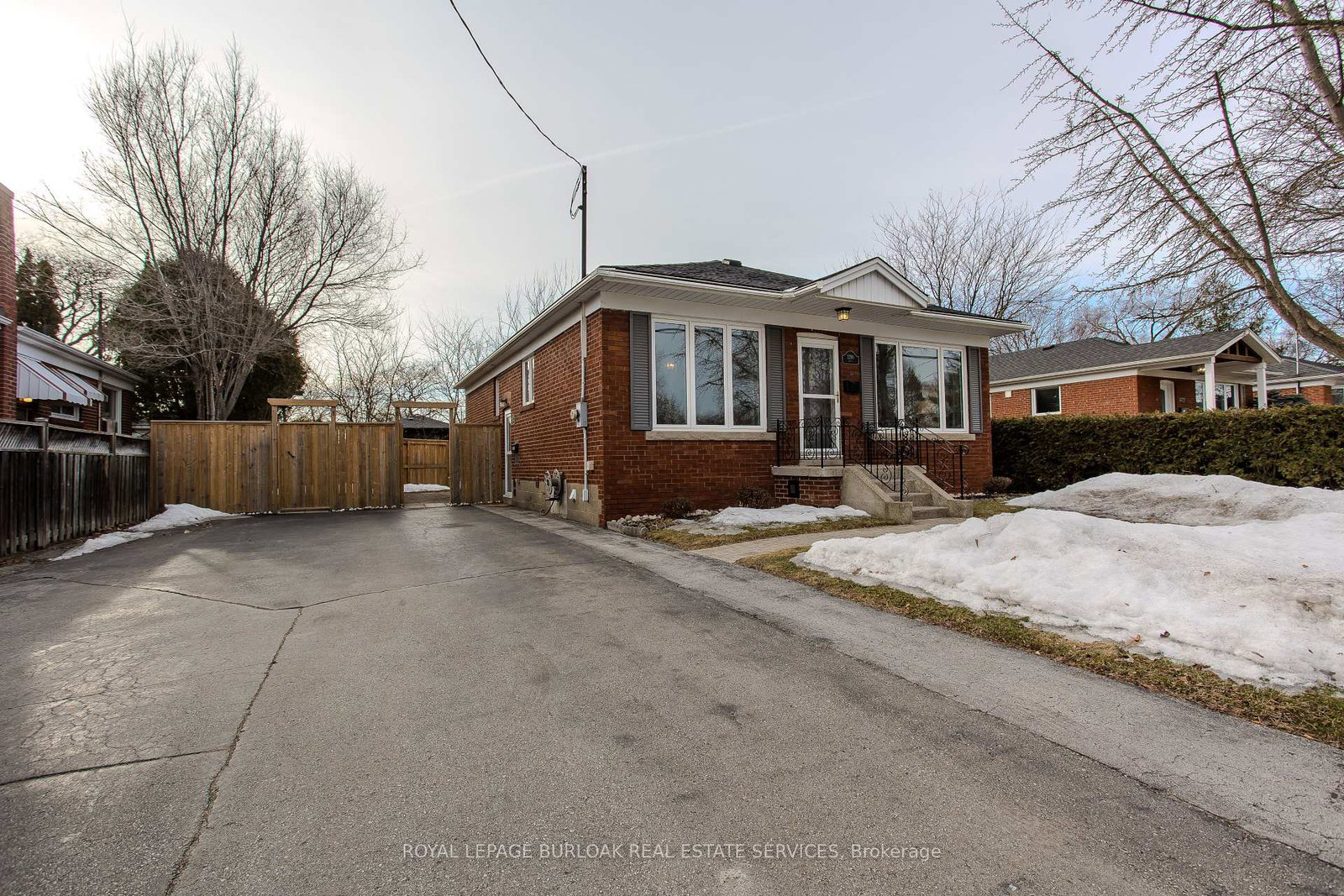 2290-woodward-avenue-burlington-ontario-w12101788