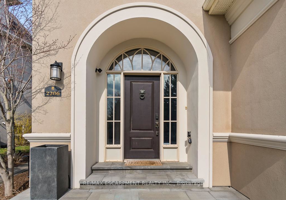 2206-hampstead-road-oakville-ontario-w12102092