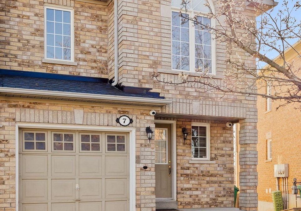 21-eastview-gate-brampton-ontario-w12102167