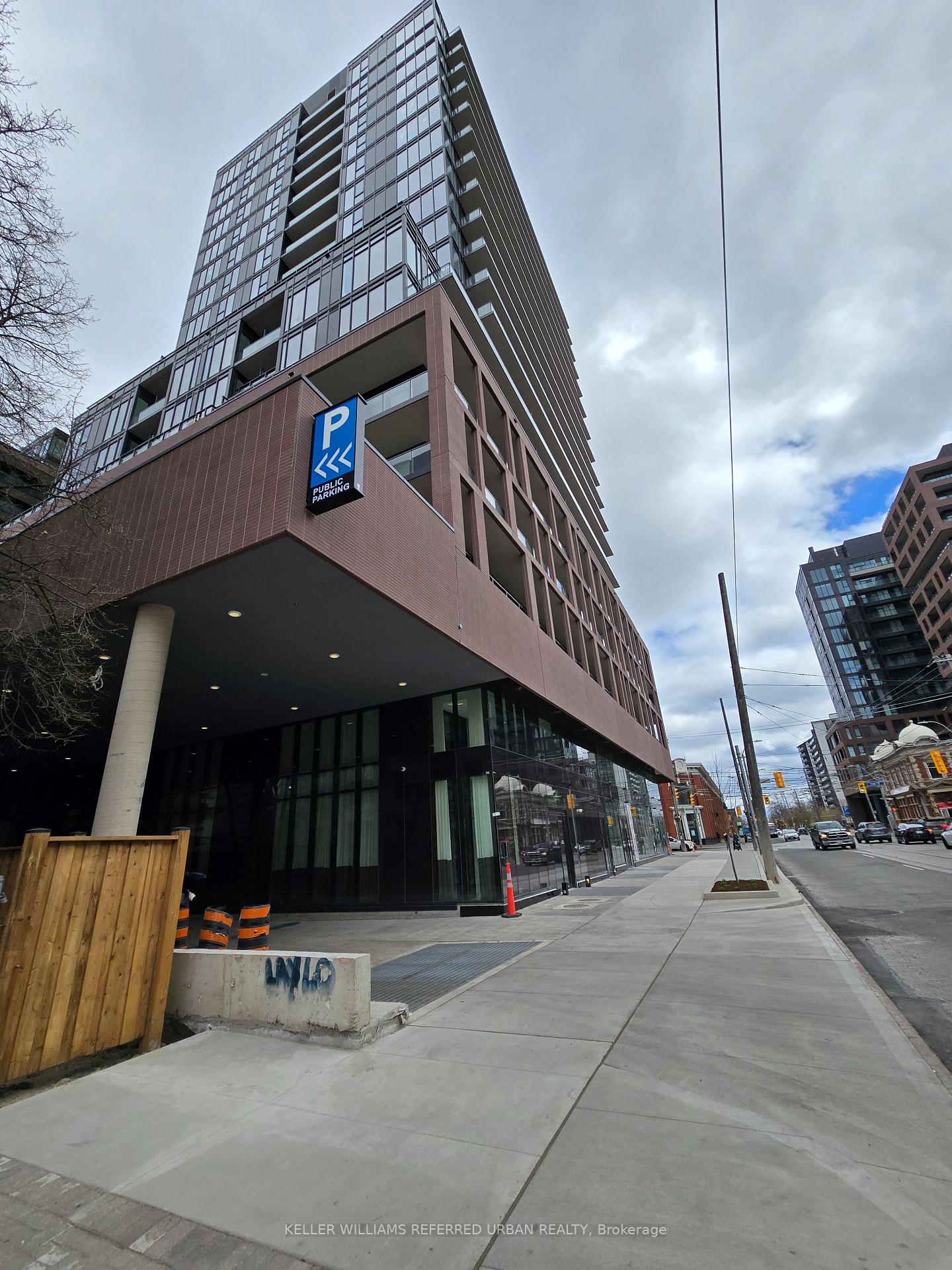 285-dufferin-street-toronto-ontario-w12108404