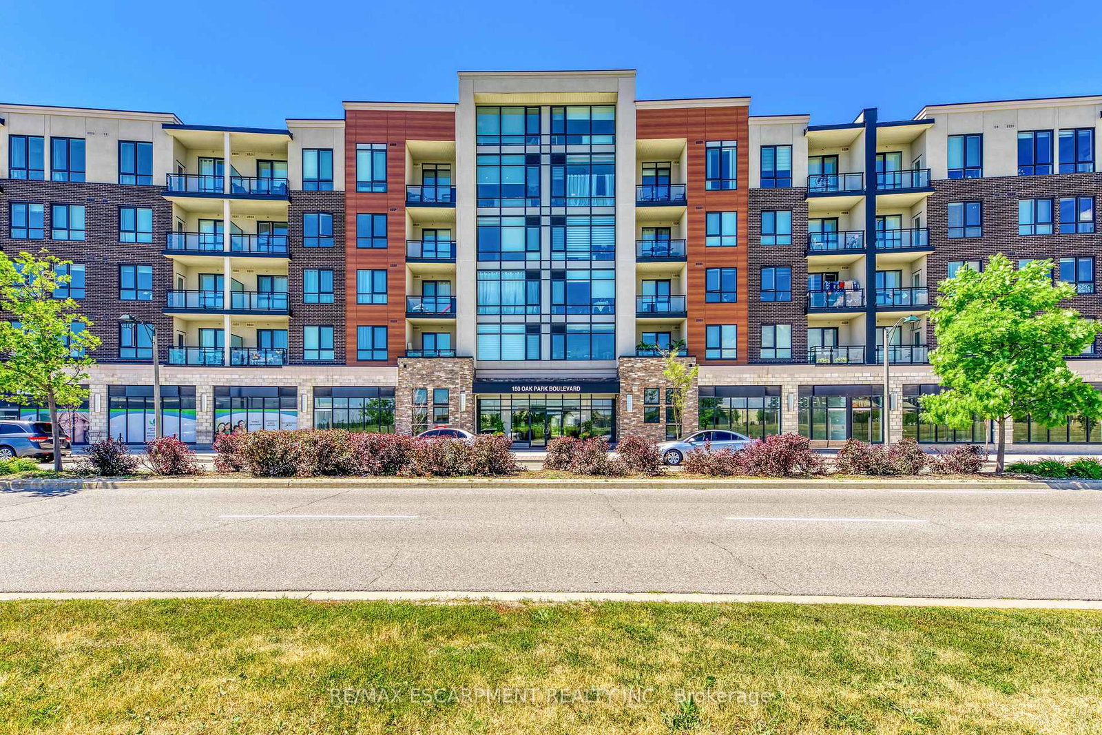 150-oak-park-boulevard-oakville-ontario-w12108756