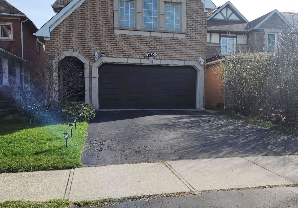 5935-leesidelower-crescent-n-mississauga-ontario-w12109233