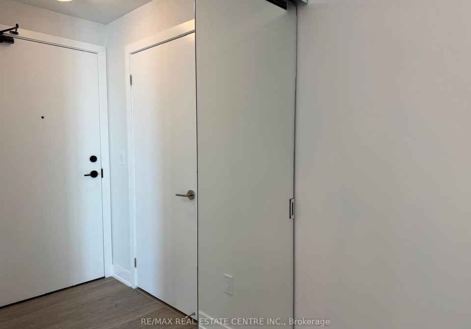 430-square-one-drive-mississauga-ontario-w12109257