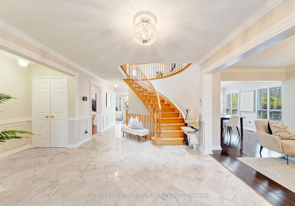 5215-micmac-crescent-mississauga-ontario-w12111088