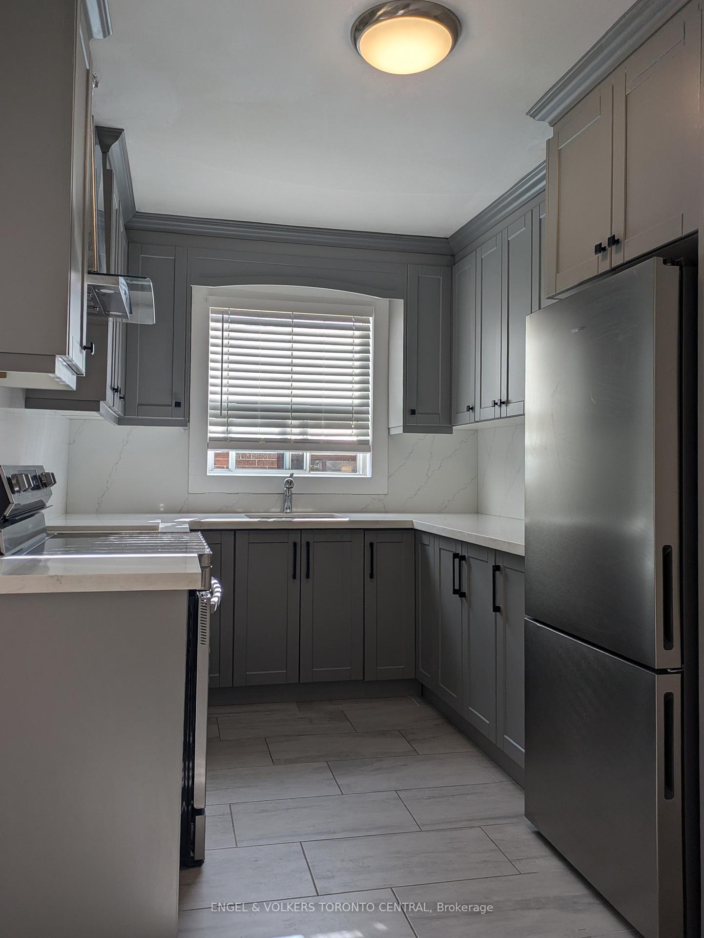 20-norris-crescent-etobicoke-ontario-w12111794
