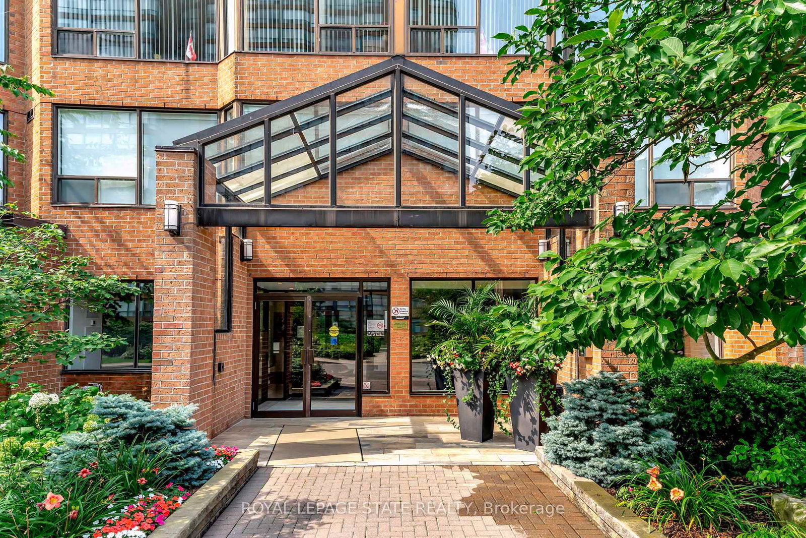 1270-maple-crossing-boulevard-burlington-ontario-w12113785