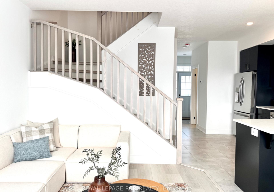 690-broadway-avenue-orangeville-ontario-w12115672