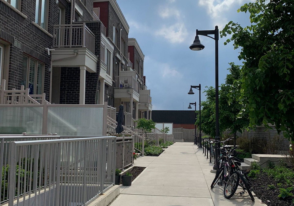 90-eastwood-park-gardens-etobicoke-ontario-w12117978