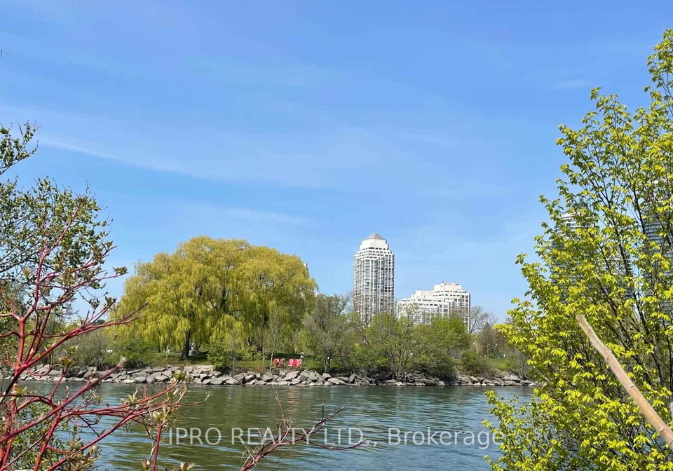 2269-lake-shore-boulevard-w-etobicoke-ontario-w12118494