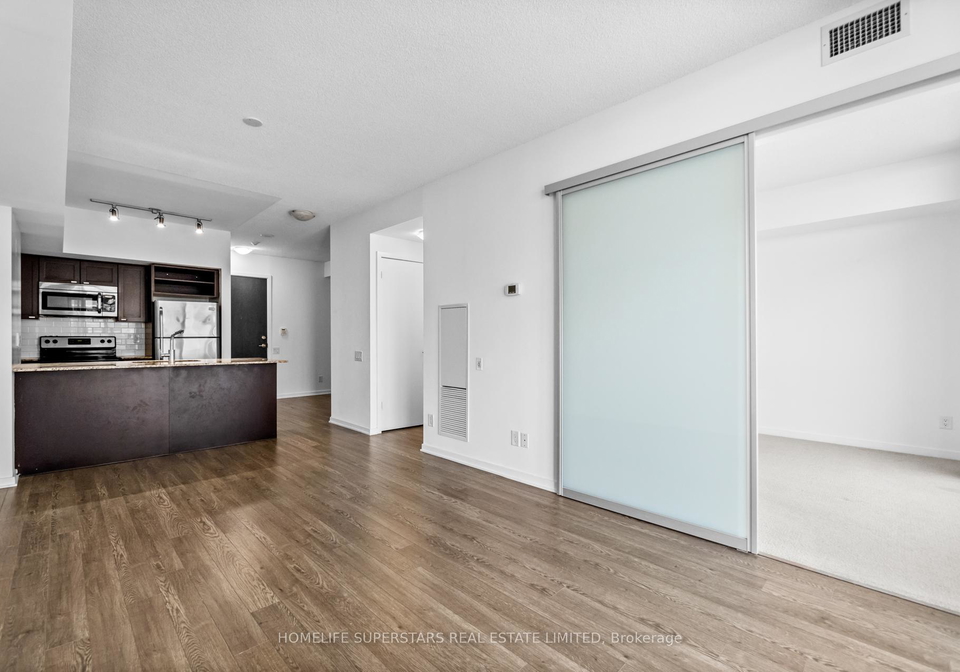 105-the-queensway-avenue-toronto-ontario-w12118638