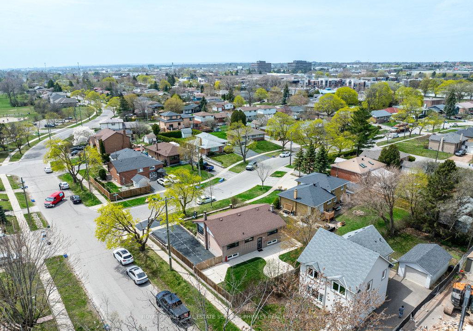 361-st-augustine-drive-oakville-ontario-w12119150