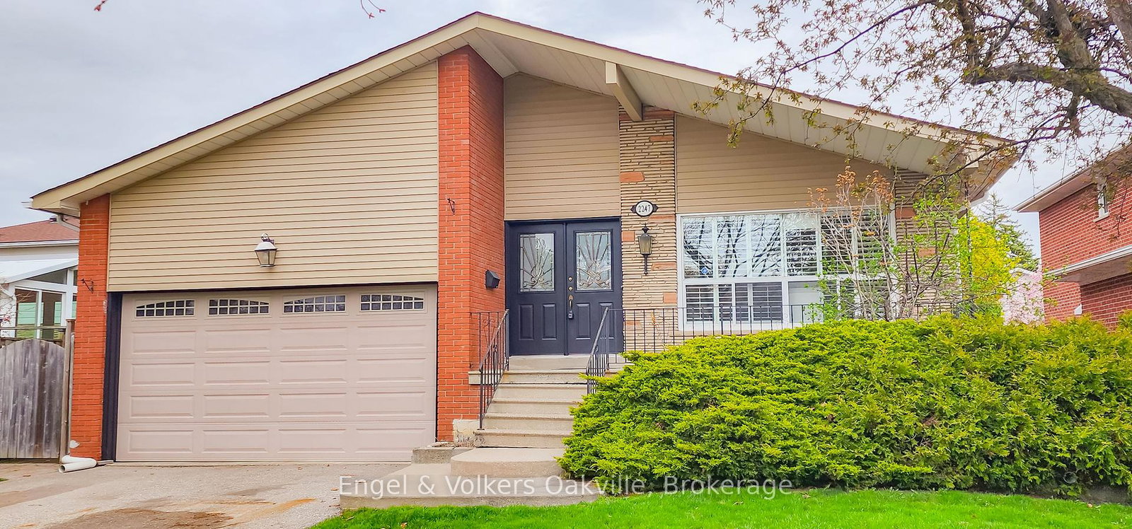 2247-malden-court-mississauga-ontario-w12120173