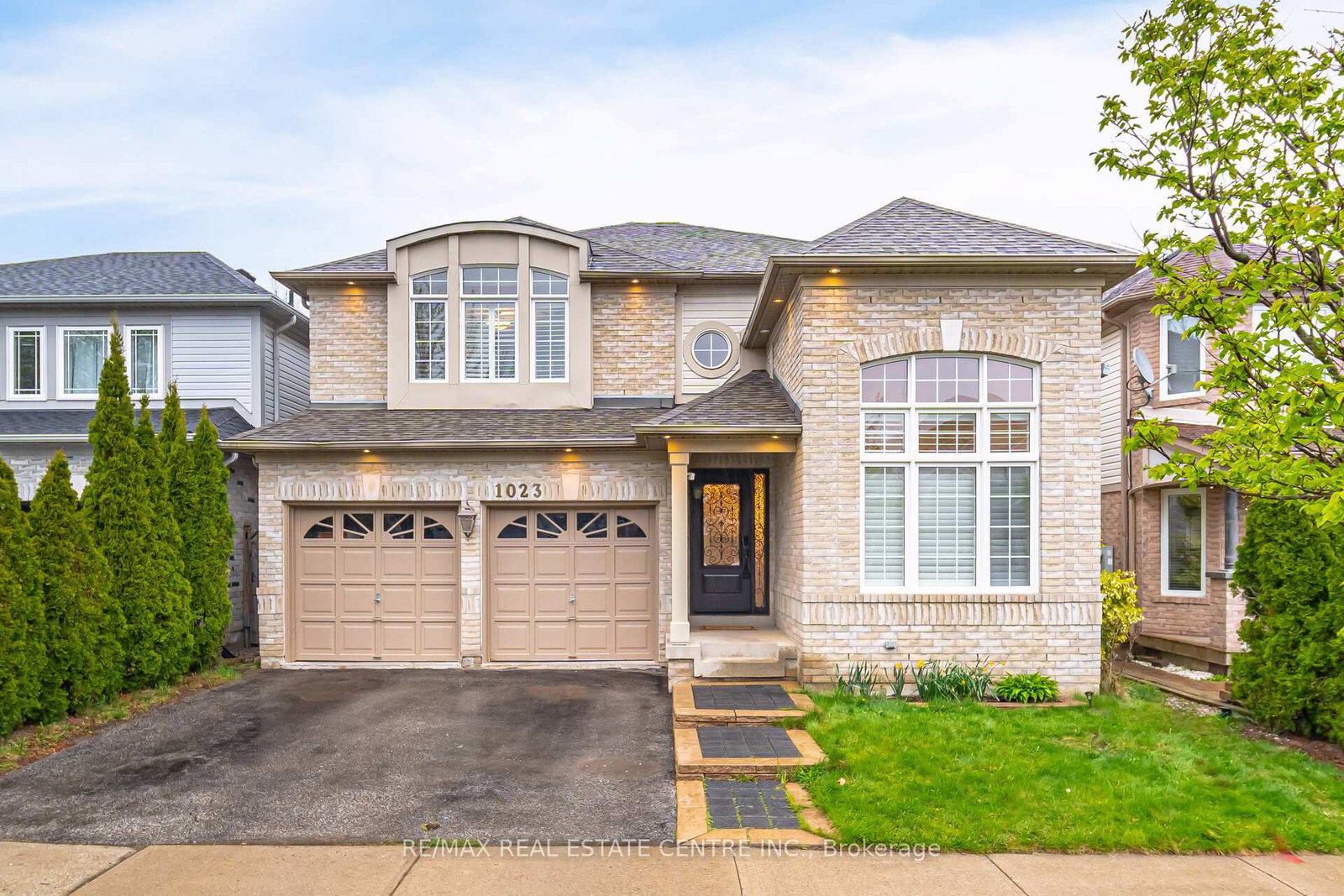1023-freeman-trail-milton-ontario-w12120588