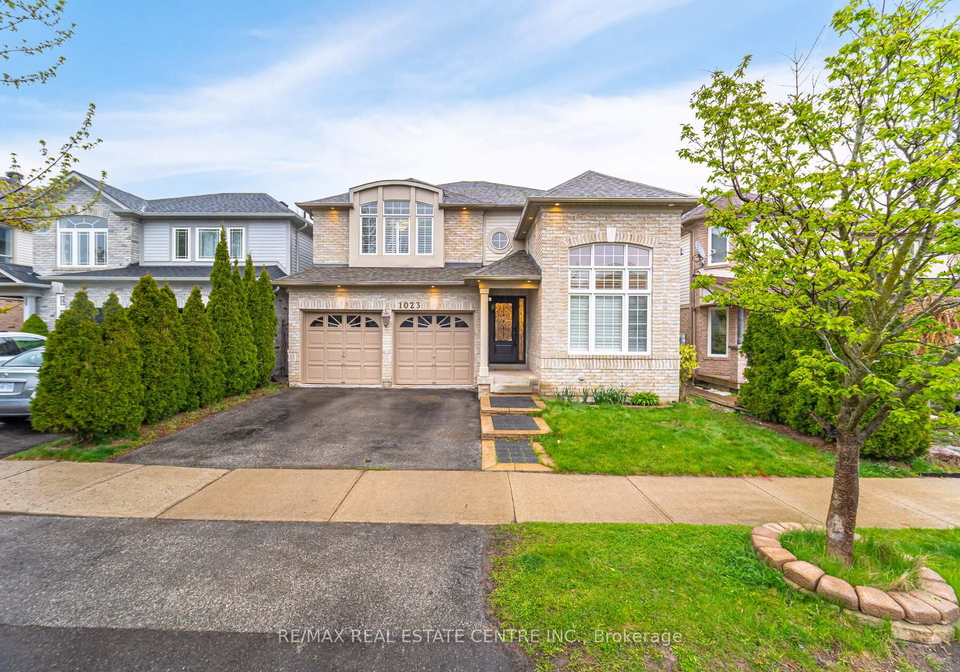 1023-freeman-trail-milton-ontario-w12120588