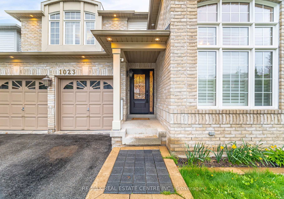 1023-freeman-trail-milton-ontario-w12120588