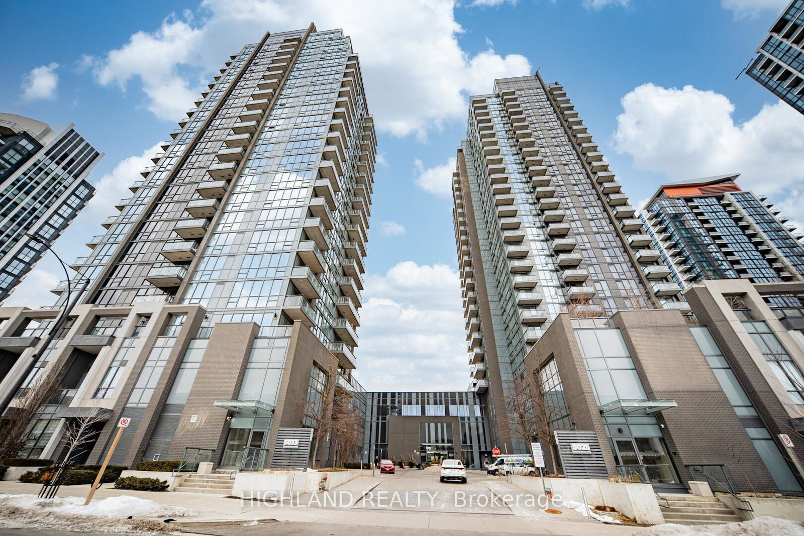 5033-four-springs-avenue-mississauga-ontario-w12120893
