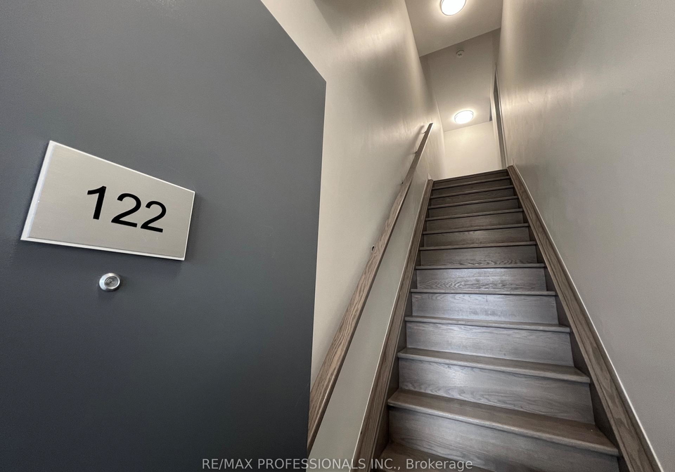 62-dixfield-drive-etobicoke-ontario-w12121679