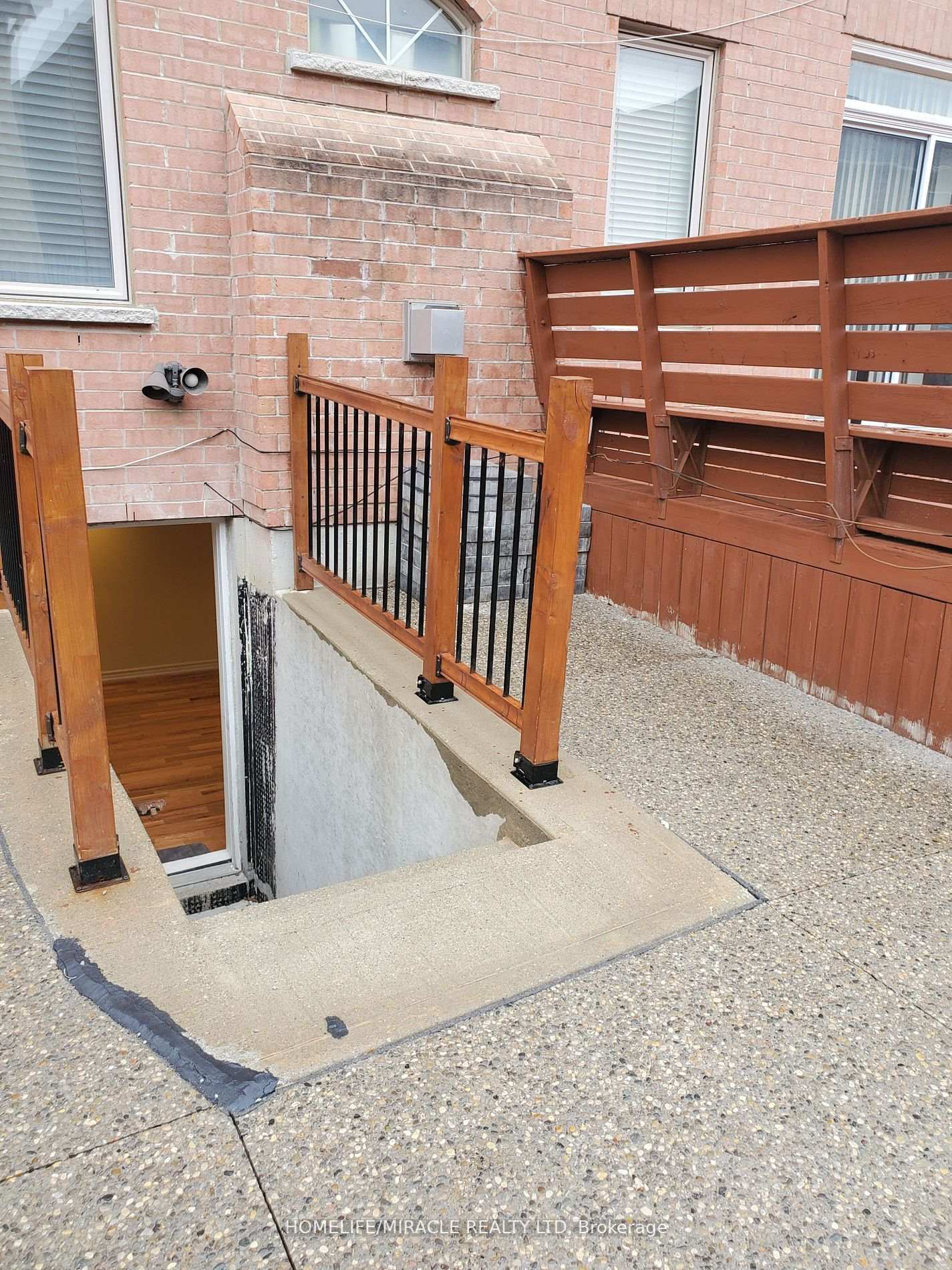 11-eagle-plain-drive-brampton-ontario-w12122084