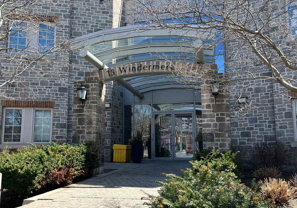 15-windermere-avenue-toronto-ontario-w12122638