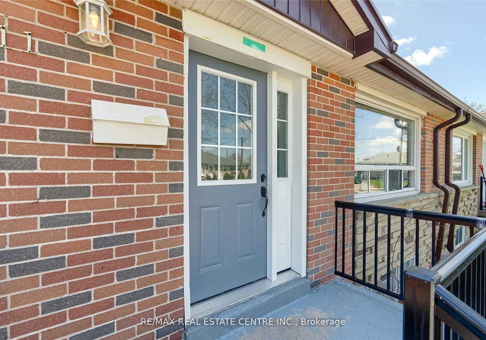 11-garfield-crescent-brampton-ontario-w12122837