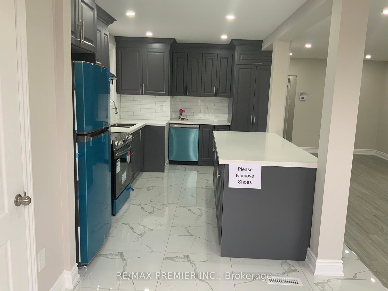 97-duncanwoods-drive-york-ontario-w12124933
