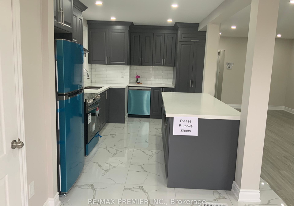 97-duncanwoods-drive-york-ontario-w12124933