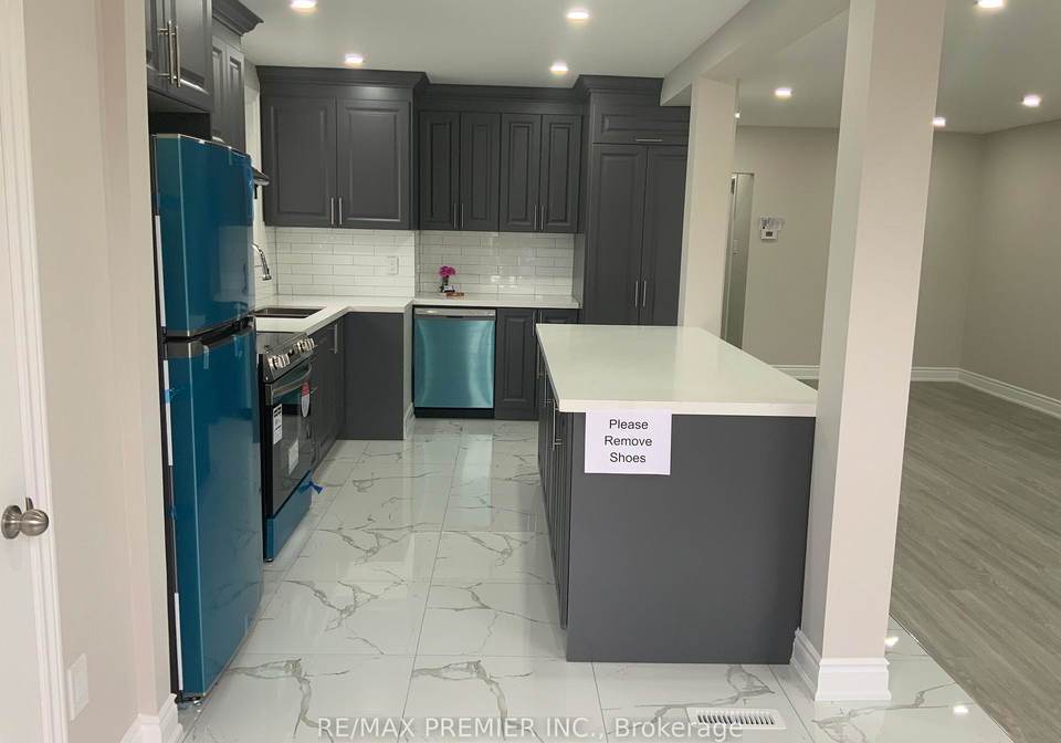 97-duncanwoods-drive-york-ontario-w12124933