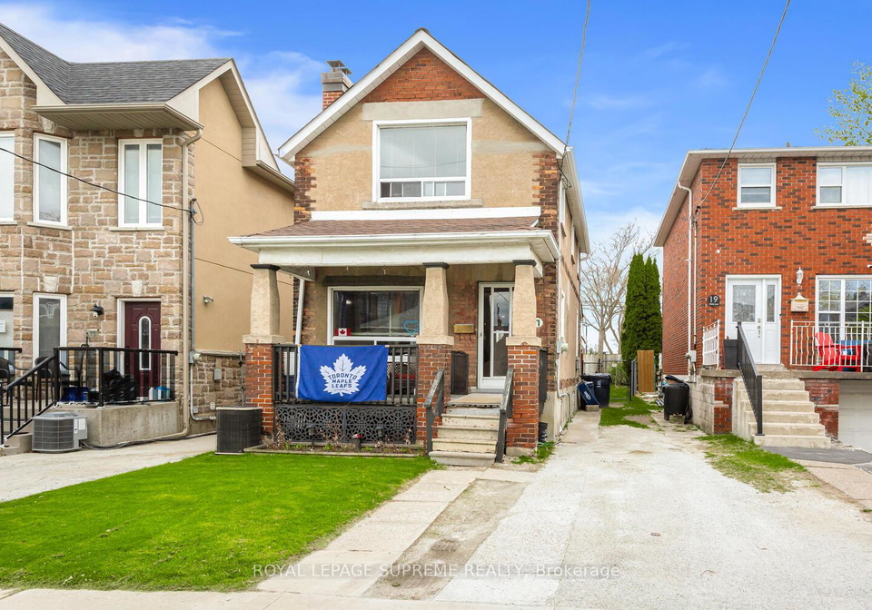 17-white-avenue-toronto-ontario-w12127511