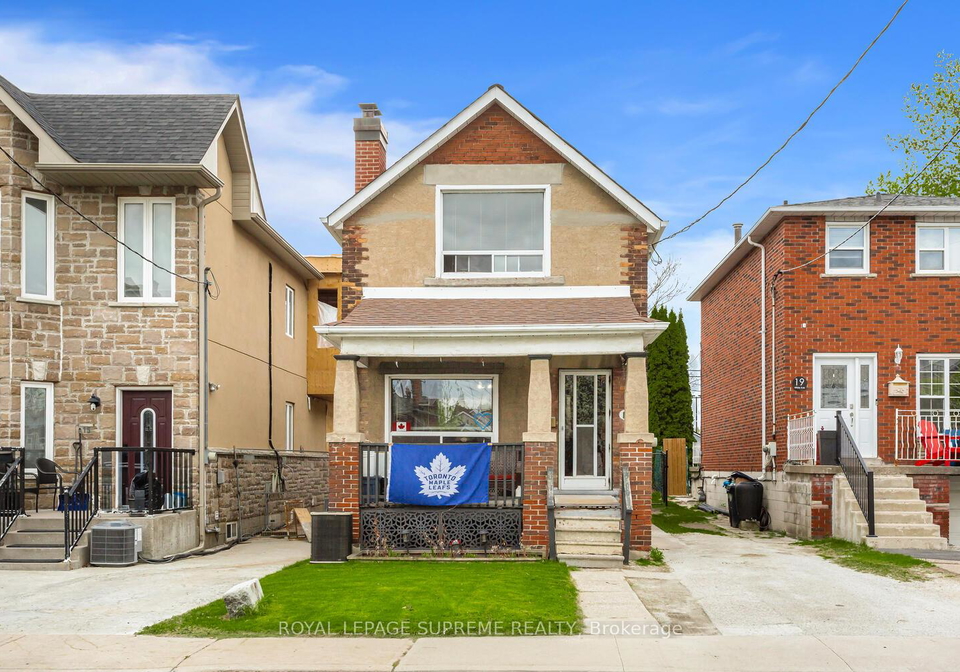 17-white-avenue-toronto-ontario-w12127511