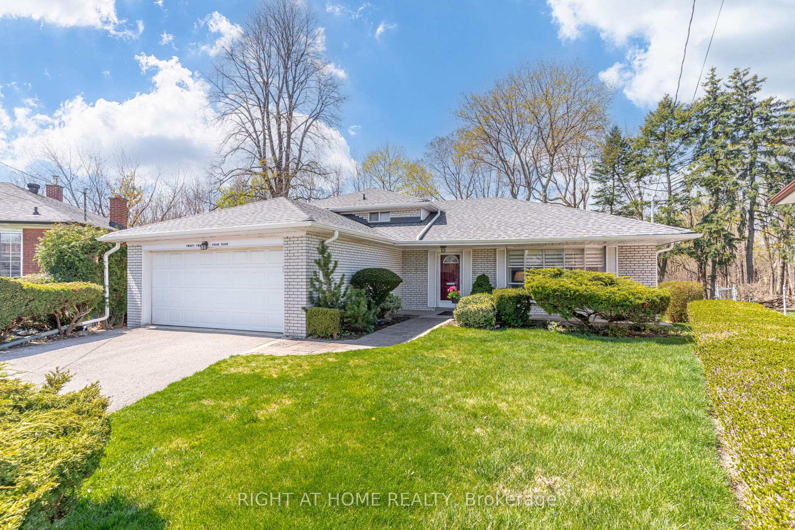 22-pylon-place-etobicoke-ontario-w12129108