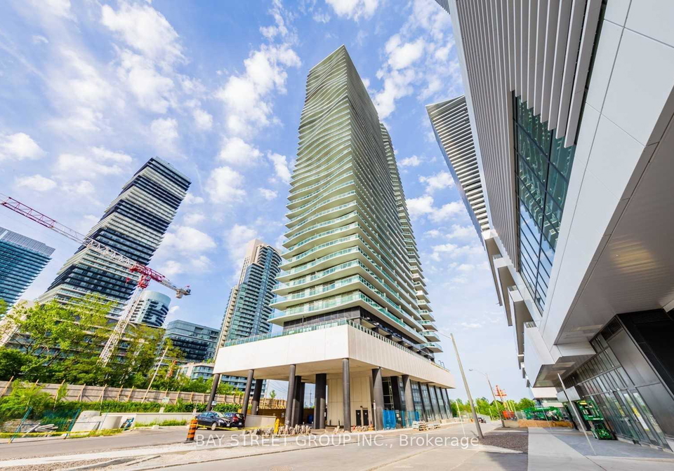 33-shore-breeze-drive-etobicoke-ontario-w12130033