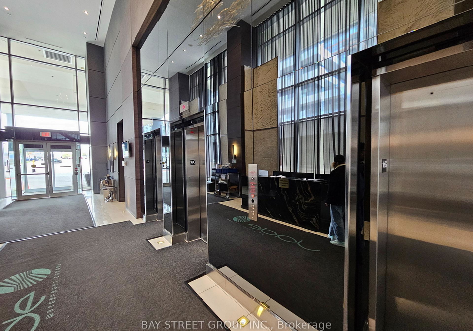 33-shore-breeze-drive-etobicoke-ontario-w12130033