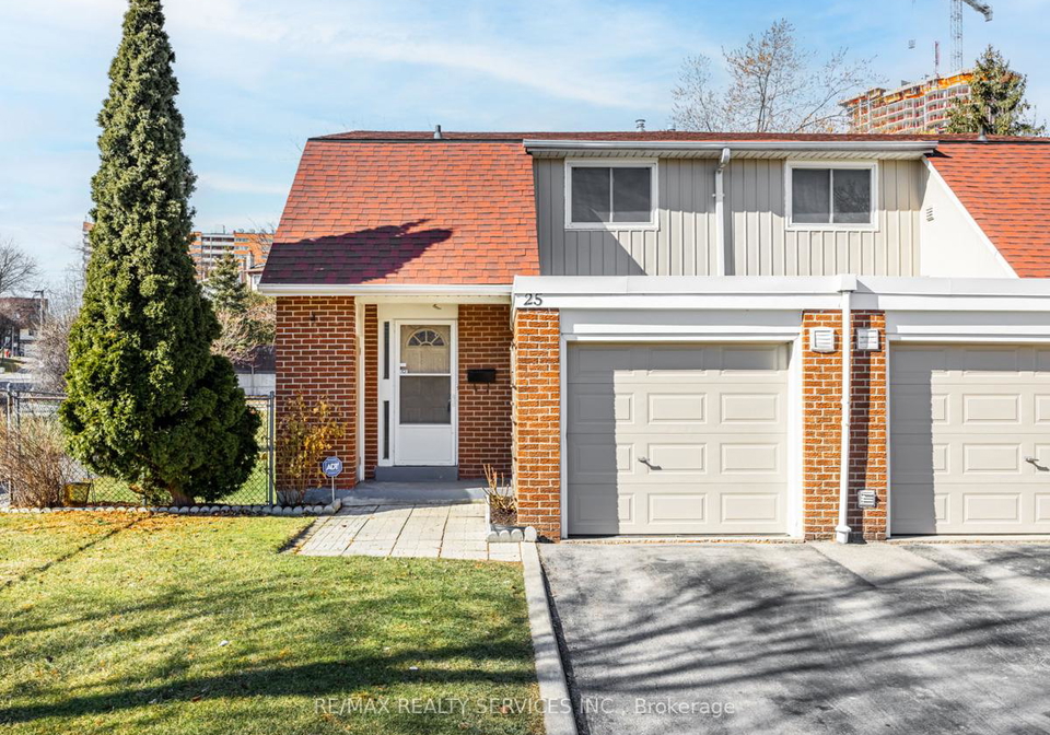215-valley-boulevard-mississauga-ontario-w12131117