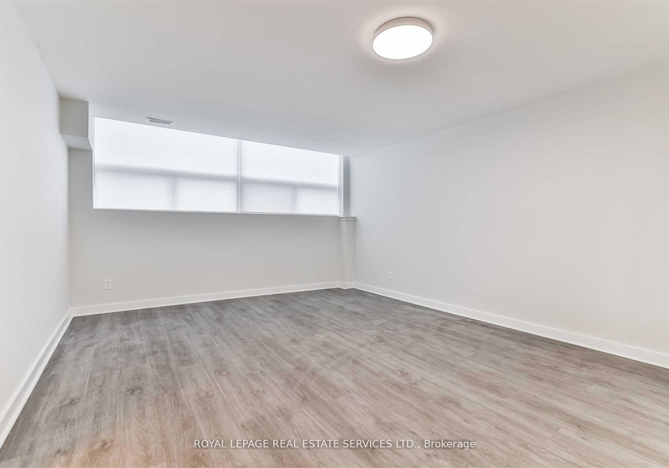 72-winston-park-boulevard-york-ontario-w12132045