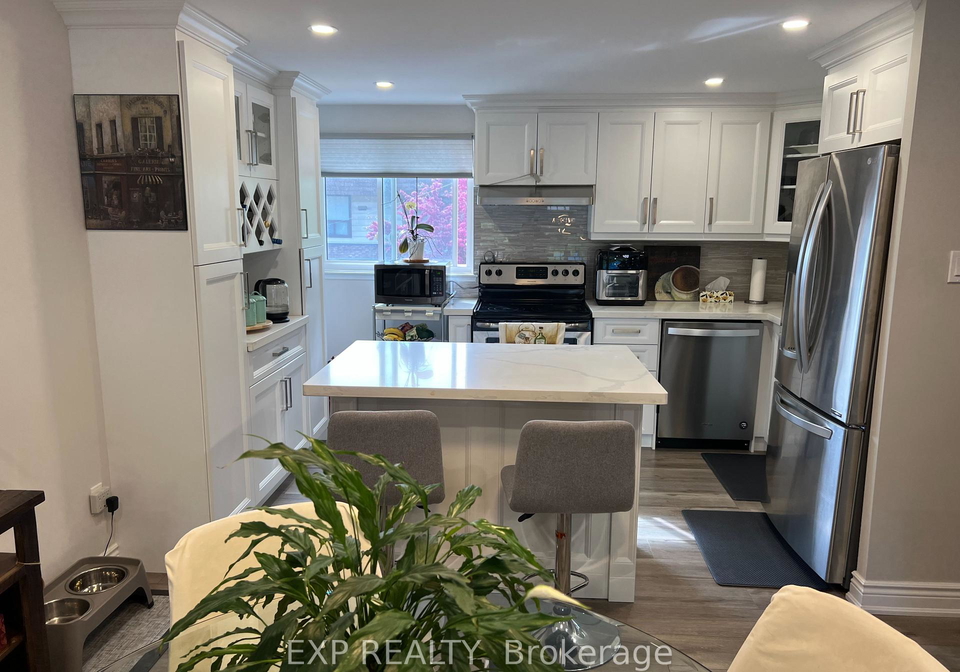 180-valley-boulevard-mississauga-ontario-w12132078