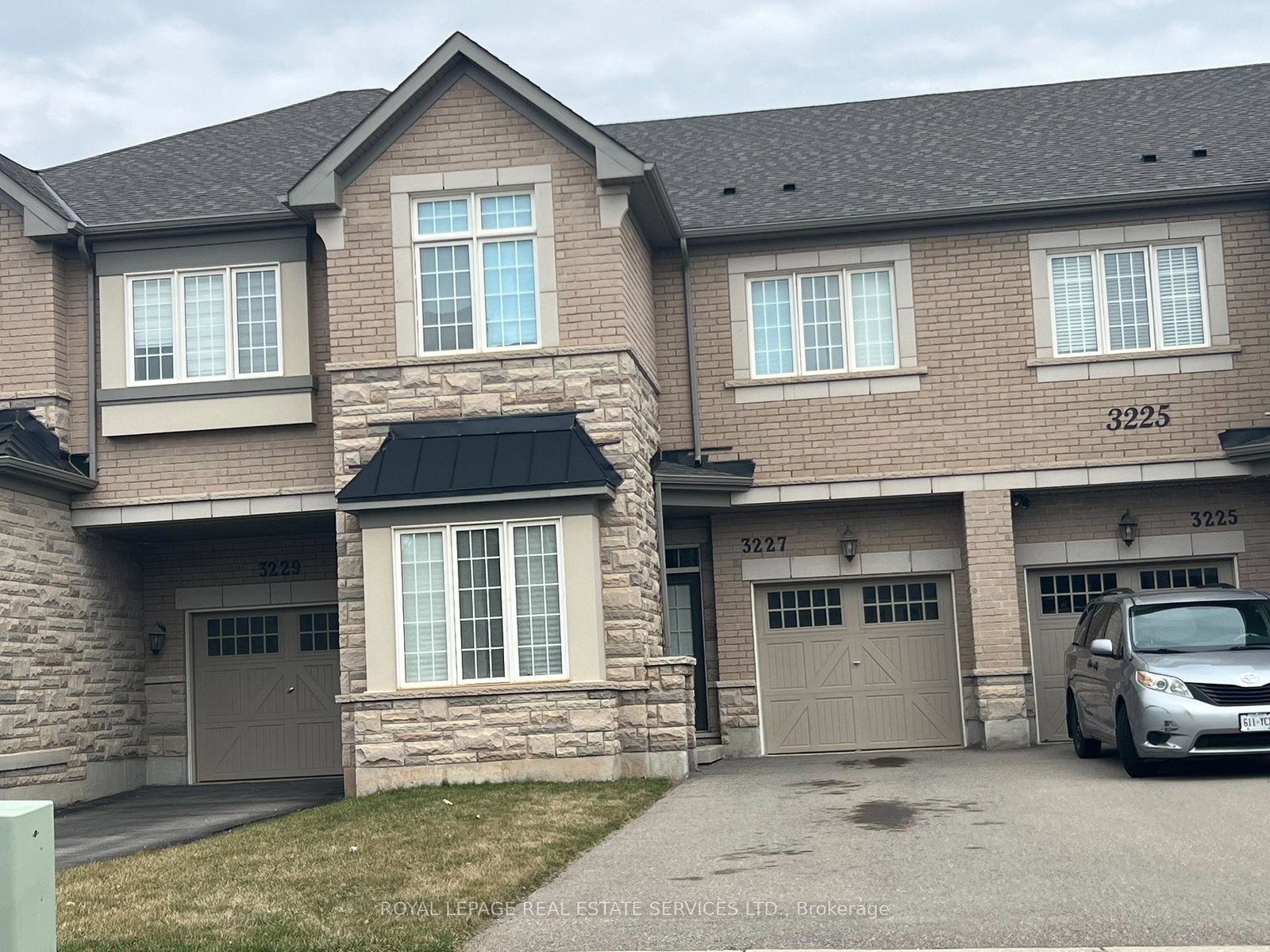 3227-carrding-mill-terrace-oakville-ontario-w12132103
