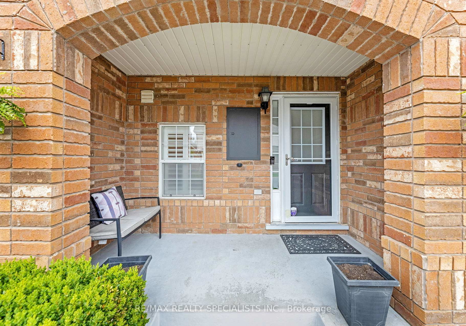 646-edwards-avenue-milton-ontario-w12132791