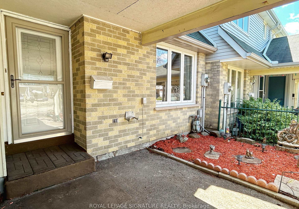 33-courtleigh-square-brampton-ontario-w12133190