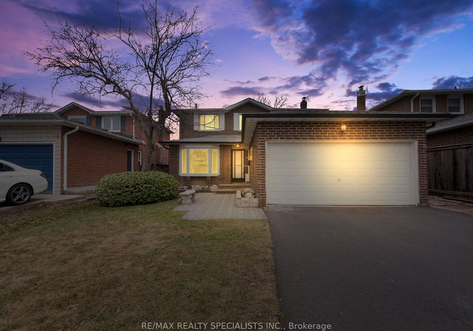 19-blenheim-drive-brampton-ontario-w12133700