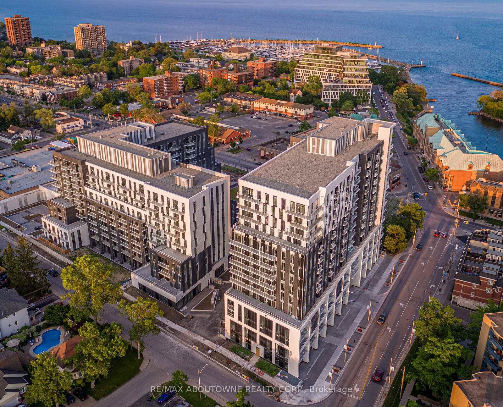 125-bronte-road-oakville-ontario-w12134543