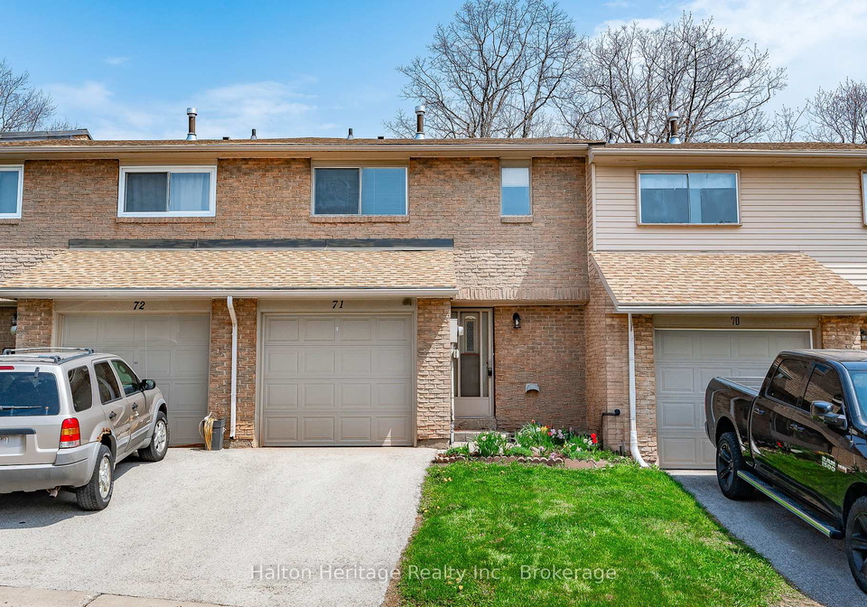 1556-lancaster-drive-oakville-ontario-w12134772