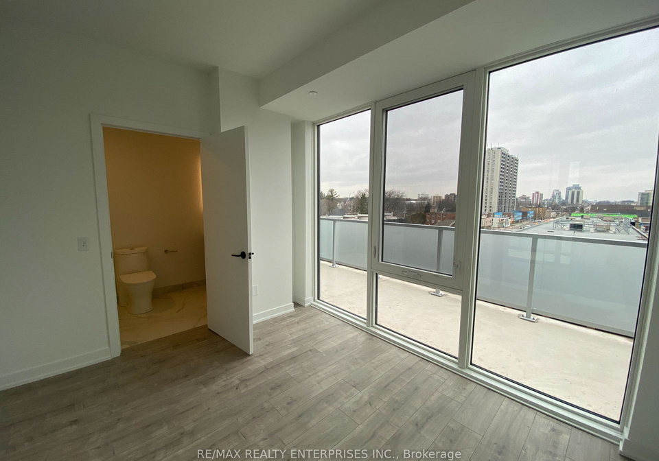 215-lakeshore-road-w-mississauga-ontario-w12135597