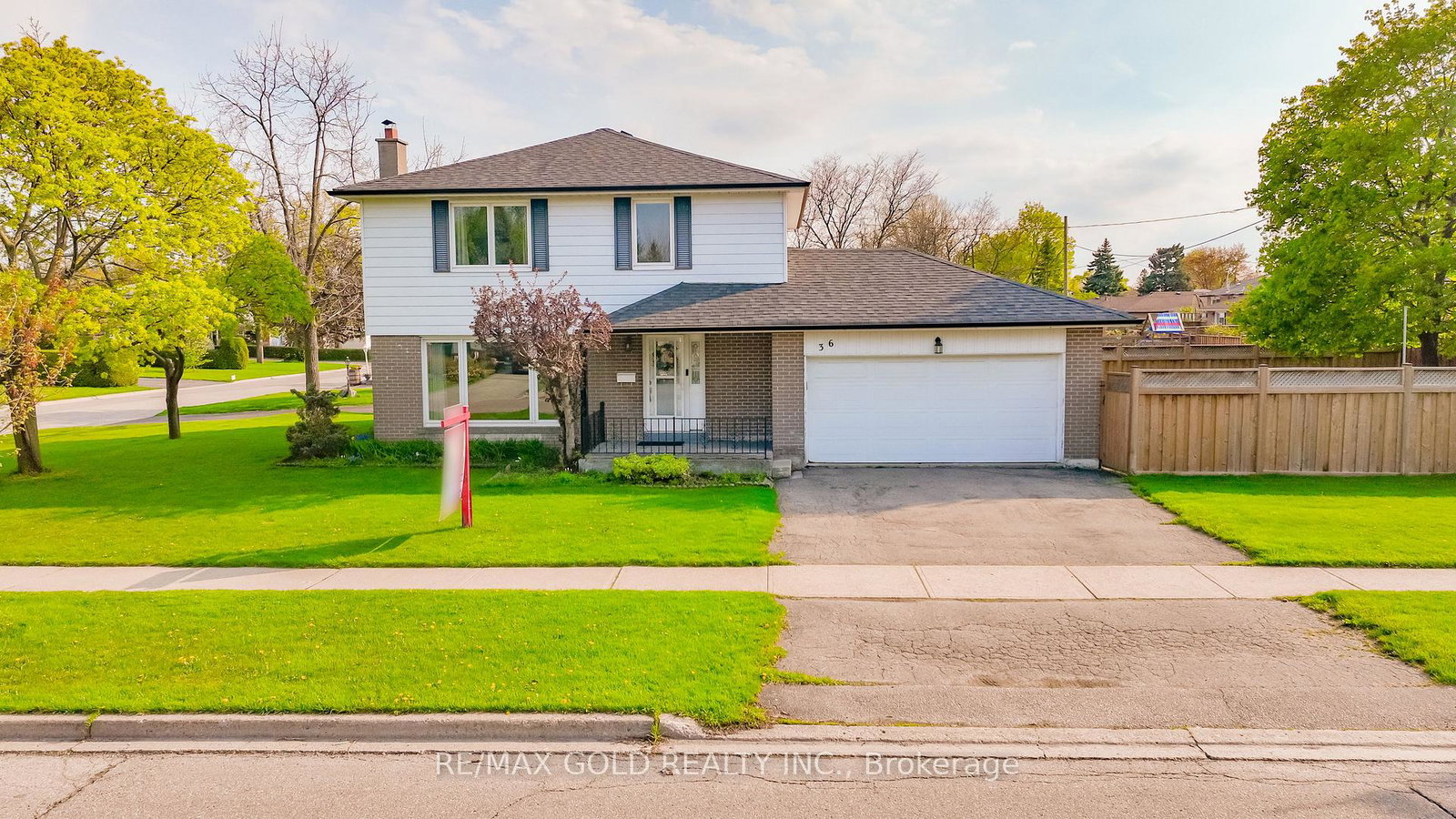 36-dorchester-drive-brampton-ontario-w12136361