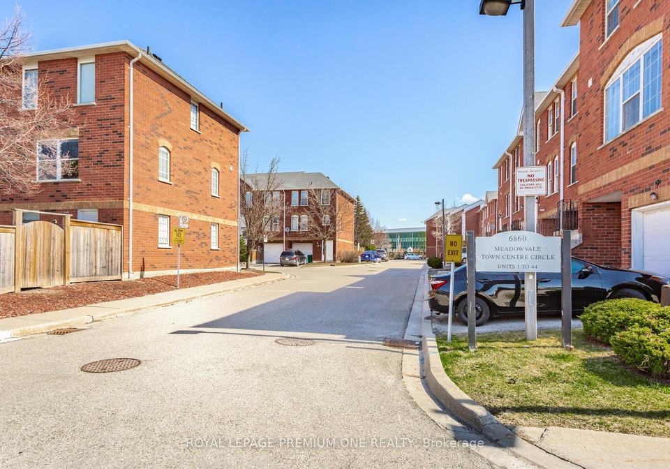 6860-meadowvaletowncentre-circle-mississauga-ontario-w12136609