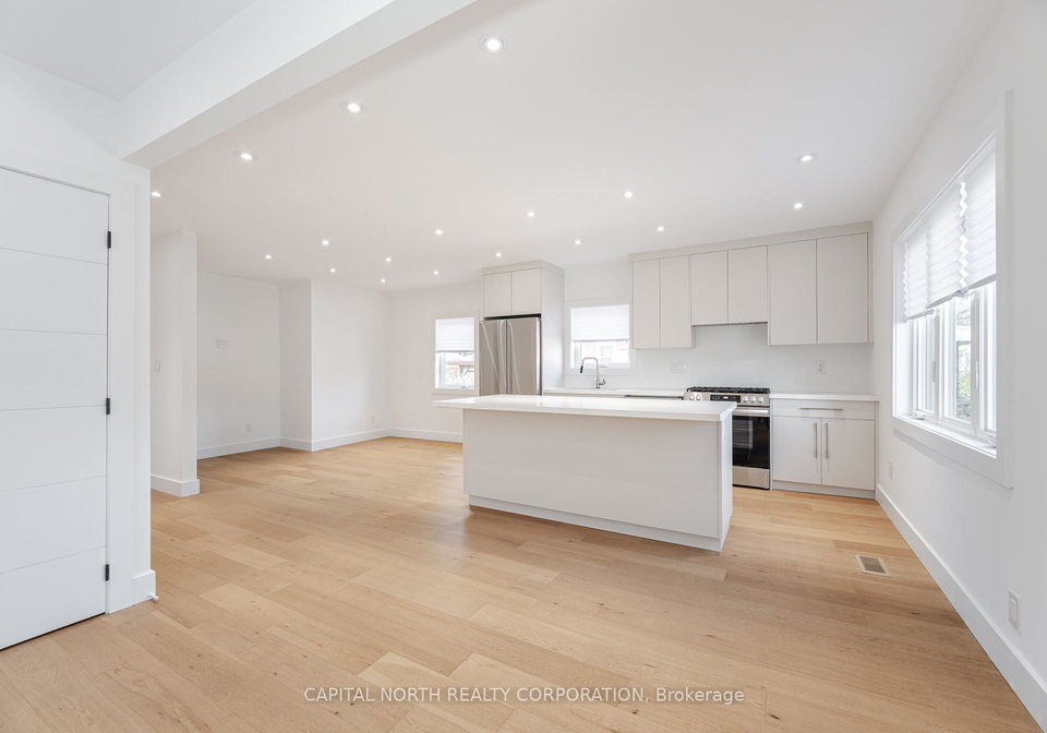 6-woolton-crescent-north-york-ontario-w12137616